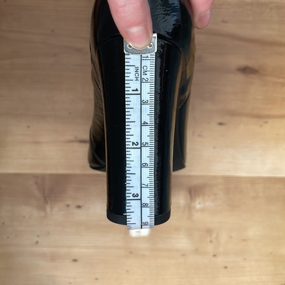 Senso Heeled Chelsea Boots - Picture 9 of 11